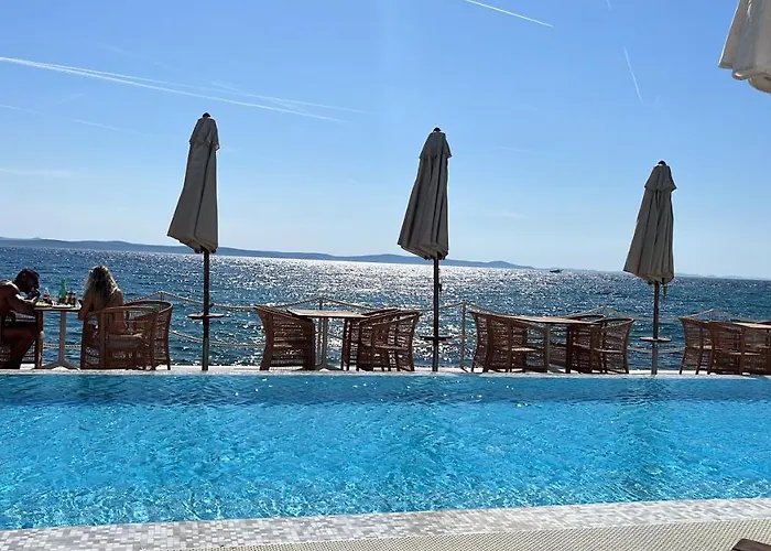 Sunny Apartman U Resortu, Petrcane, Apartman Za 4, Akcija!