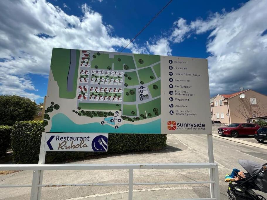 Apartment Sunny U Resortu, Petrcane, Za 4, Akcija! *